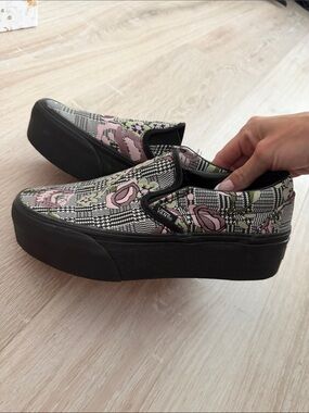 Vans Floral Plaid Platform Slip-On in Pink and Black